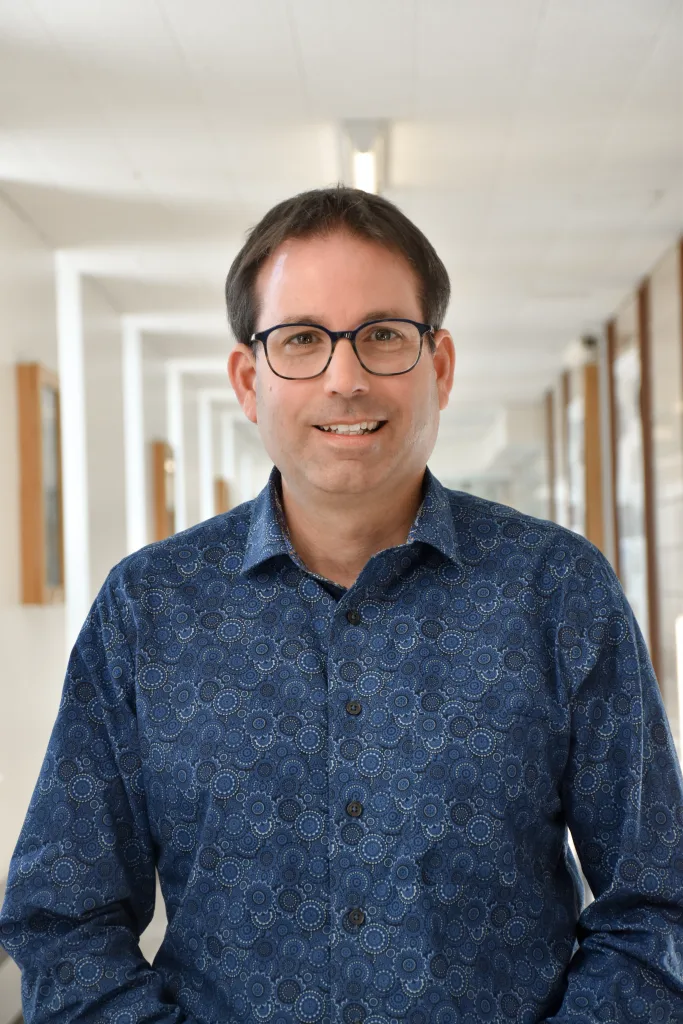 Marcel Rheault, enseignant en biologie