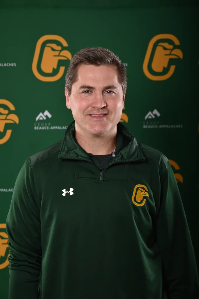 Entraîneur chef Condors hockey Jonathan Ferland