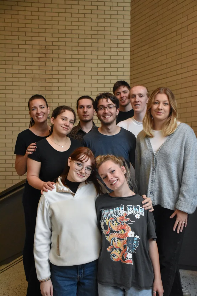 Distribution avec Marie-Claude Bolduc, enseignante