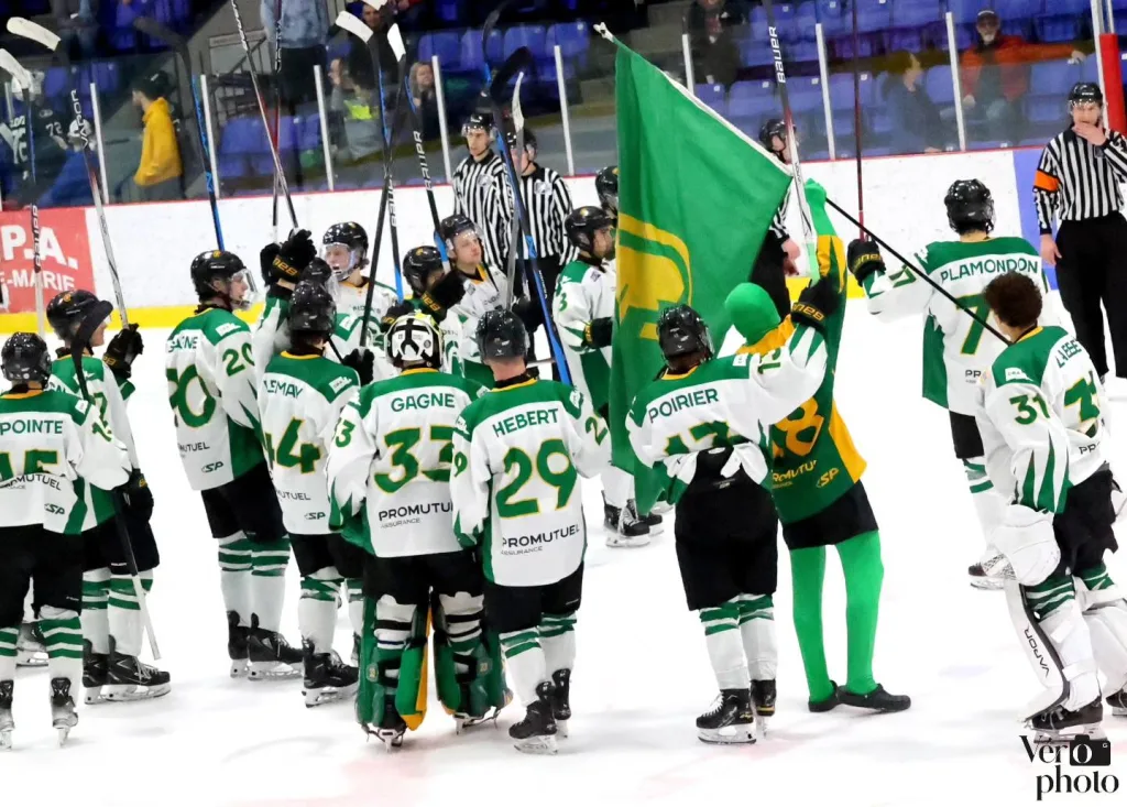 Condors hockey avec Green man