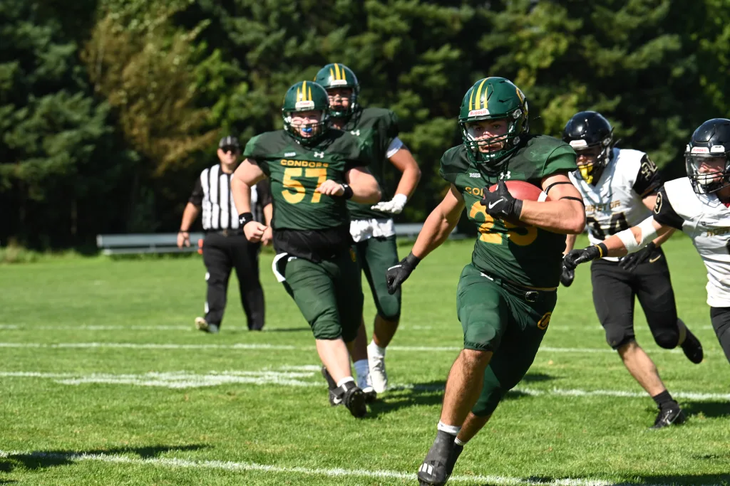 Condors football en possession du ballon