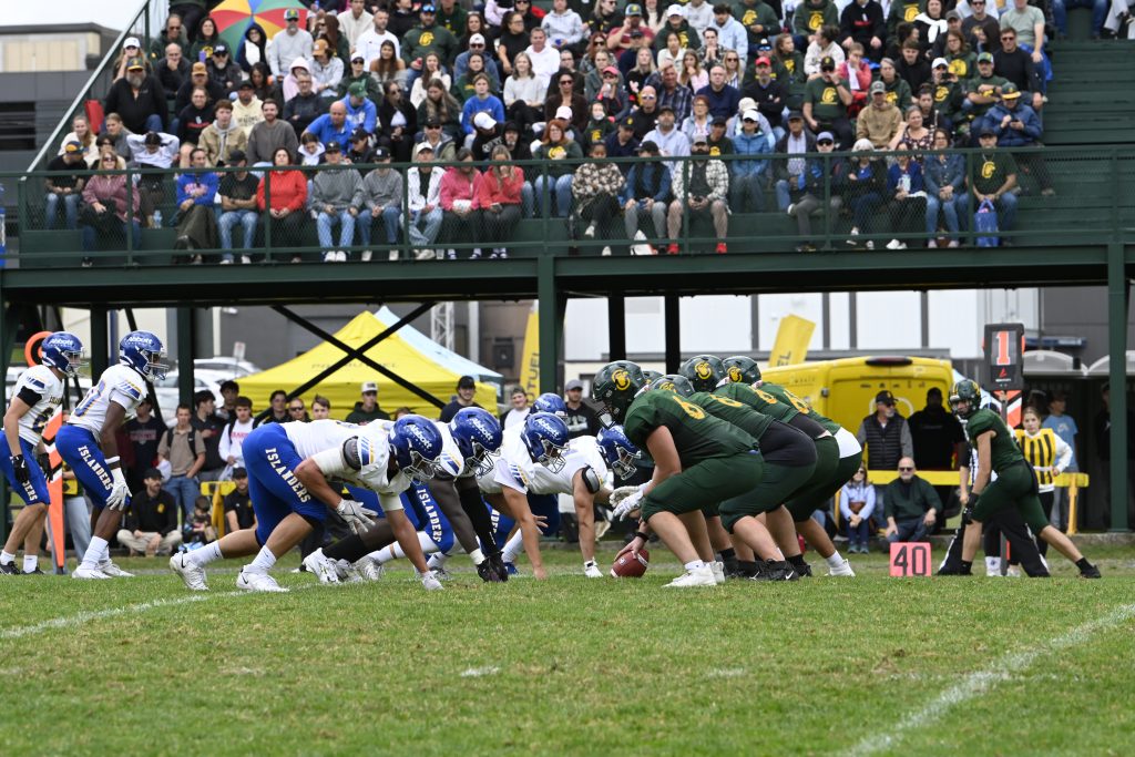 Foule Condors football John Abbott